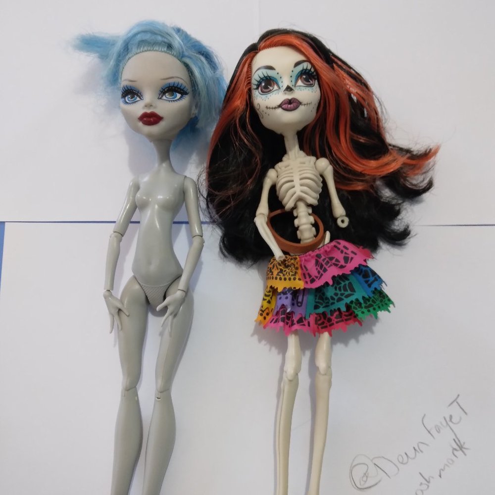 Monster High Scaris Ghoulia and Skelita
